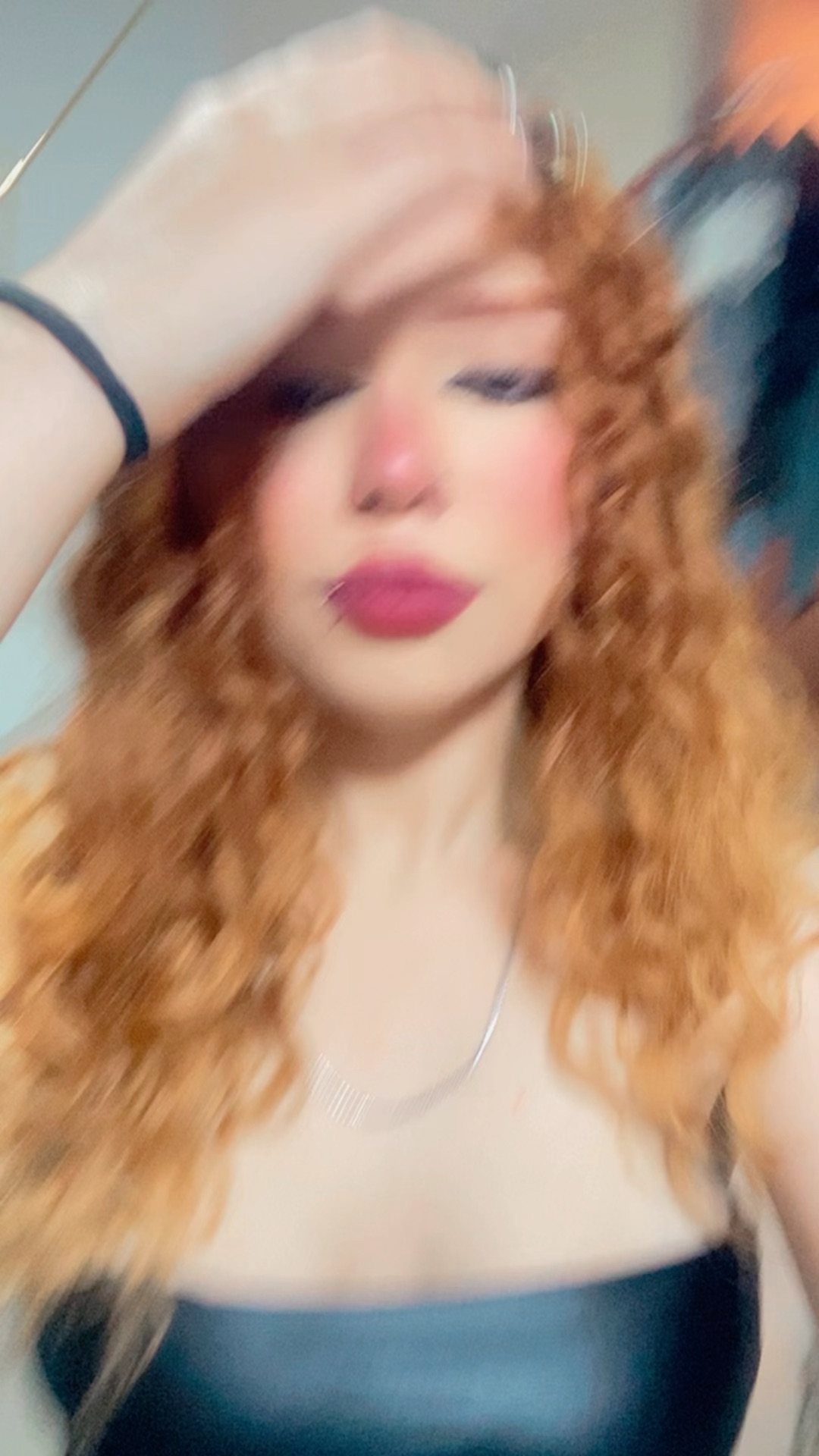 Live 1v1 video chat with a stranger on ChatCam